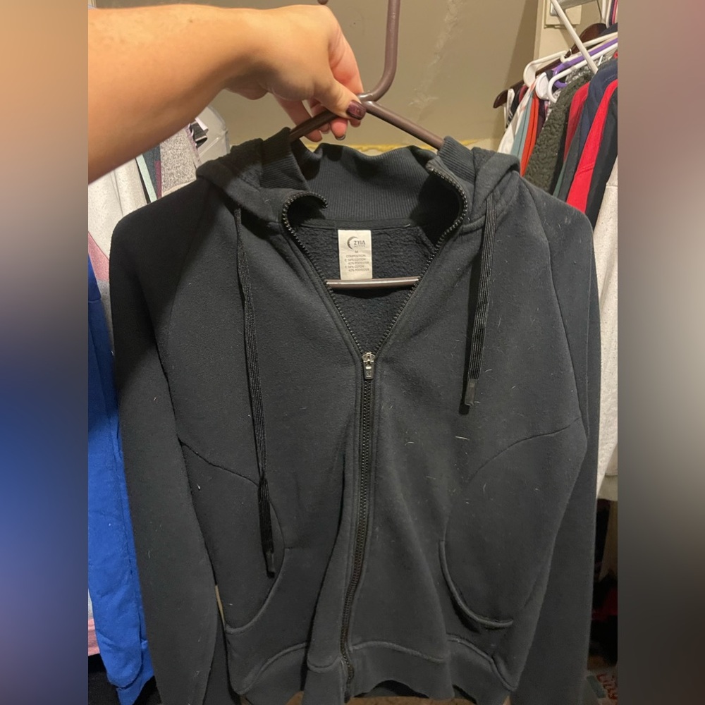 ZYIA Zip-up